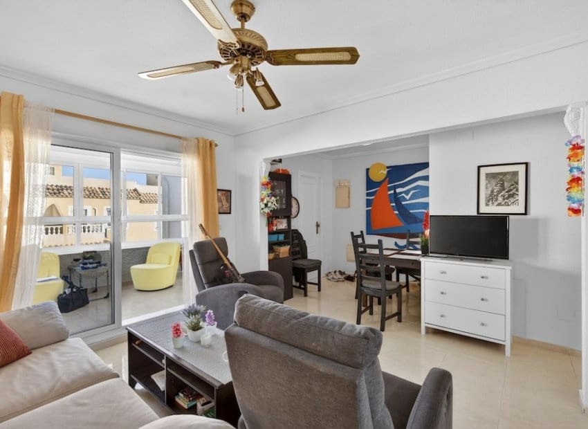 3 bedroom Apartment for sale in Gran Alacant with pool - € 199,000 (Ref: 9523418)