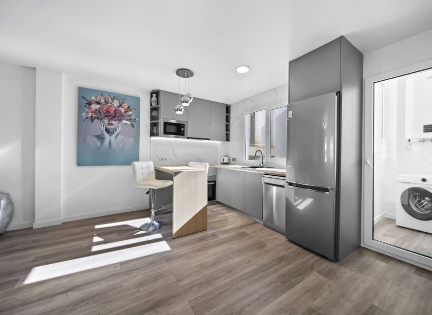 3 bedroom Apartment for sale in Torrevieja - € 195,000 (Ref: 9523420)