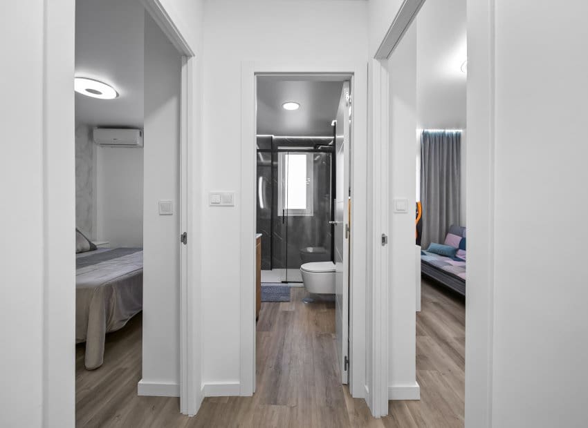 3 bedroom Apartment for sale in Torrevieja - € 195,000 (Ref: 9523420)