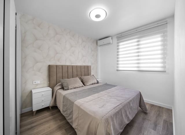 3 bedroom Apartment for sale in Centro, Torrevieja - € 195,000 (Ref: 9523420)