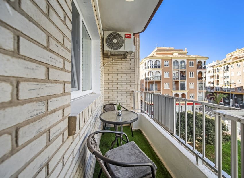 3 bedroom Apartment for sale in Torrevieja - € 195,000 (Ref: 9523420)