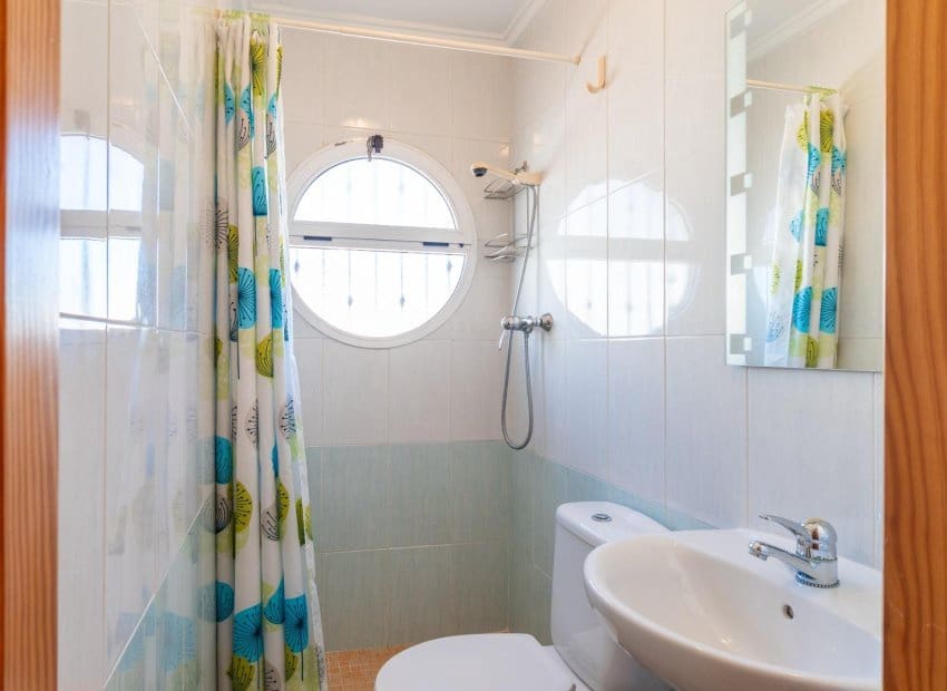 Casa de 2 habitaciones en Playa Flamenca en venta con piscina - 189.000 € (Ref: 9523423)