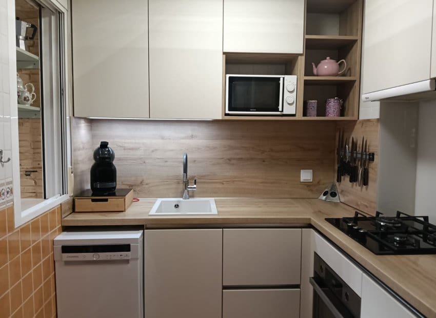 3 bedroom Villa for sale in Los Montesinos with pool - € 188,000 (Ref: 9523425)