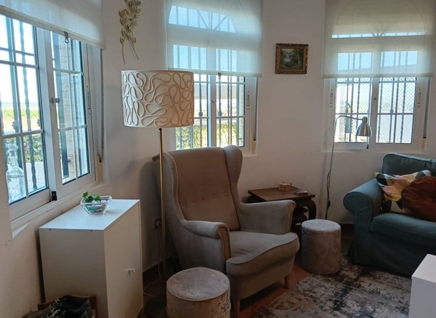 3 bedroom Villa for sale in Los Montesinos with pool - € 188,000 (Ref: 9523425)