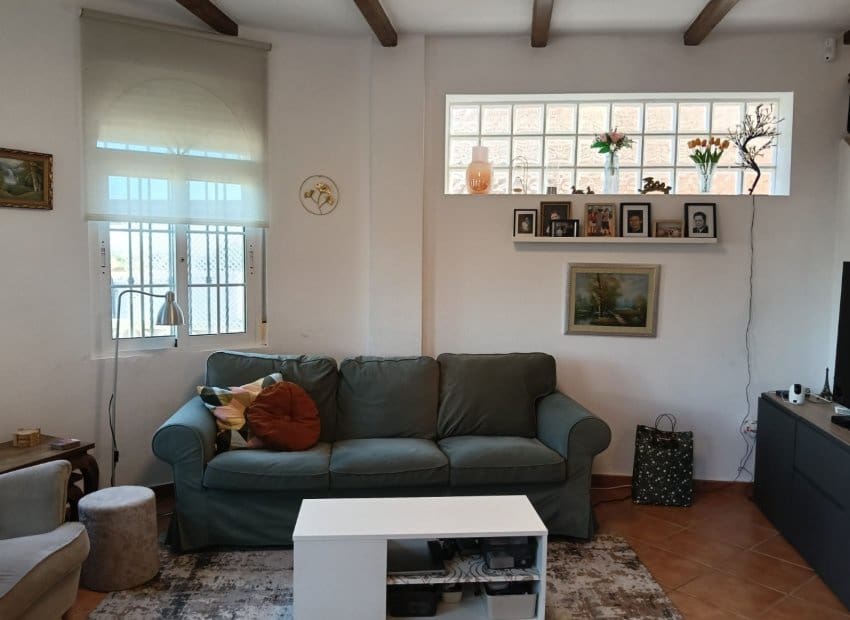 3 bedroom Villa for sale in Los Montesinos with pool - € 188,000 (Ref: 9523425)