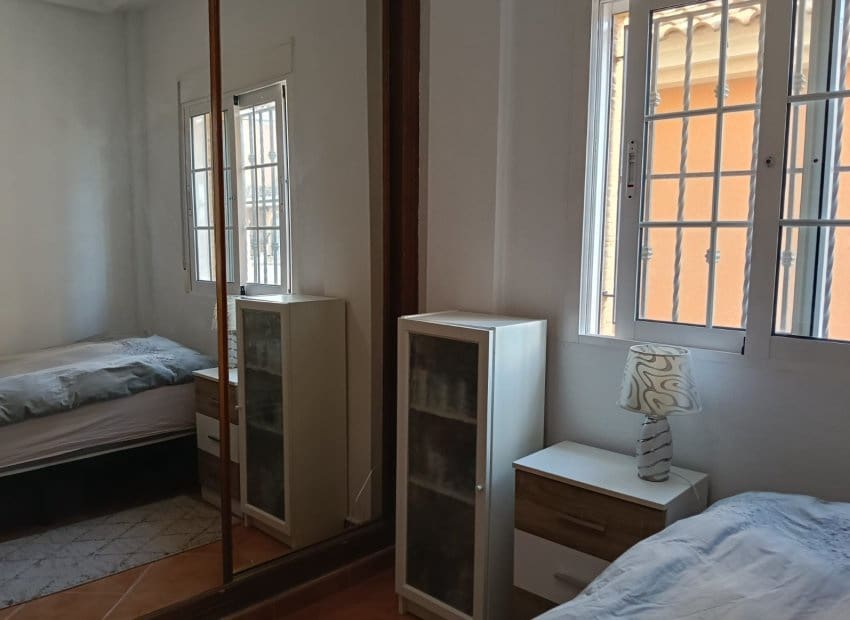 3 bedroom Villa for sale in Los Montesinos with pool - € 188,000 (Ref: 9523425)