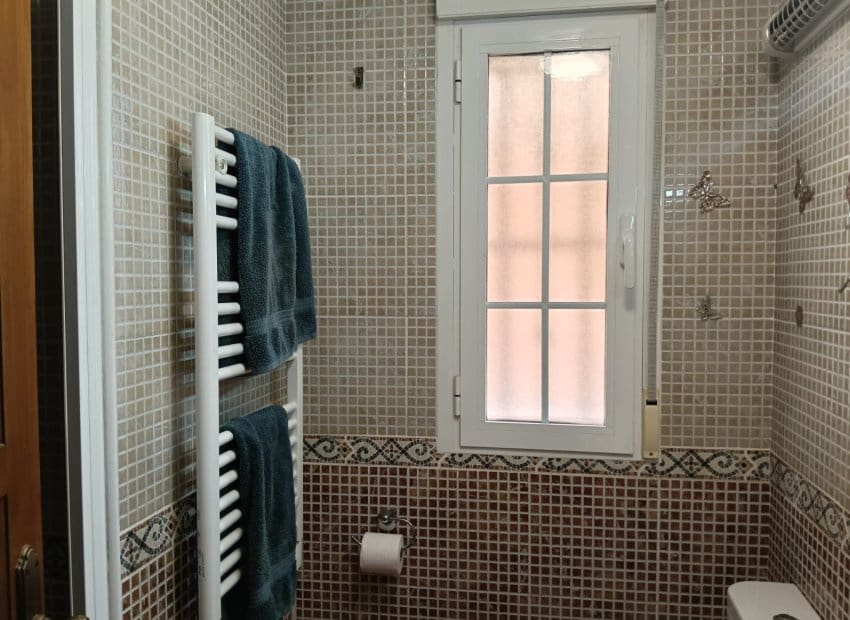 3 bedroom Villa for sale in Los Montesinos with pool - € 188,000 (Ref: 9523425)