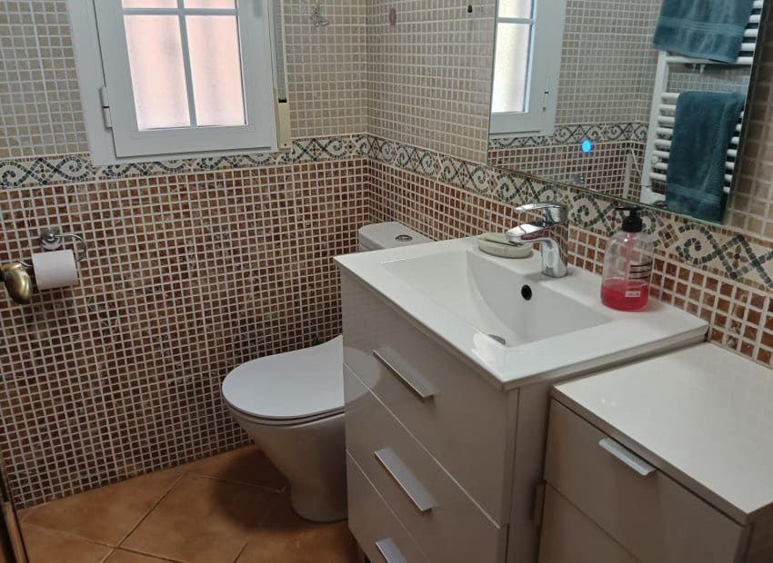 3 bedroom Villa for sale in Los Montesinos with pool - € 188,000 (Ref: 9523425)