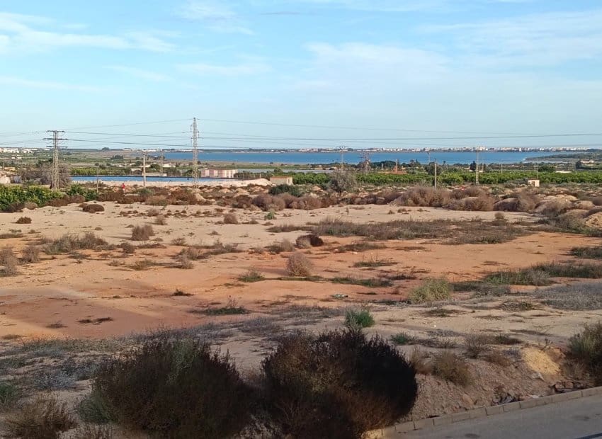 3 bedroom Villa for sale in Los Montesinos with pool - € 188,000 (Ref: 9523425)