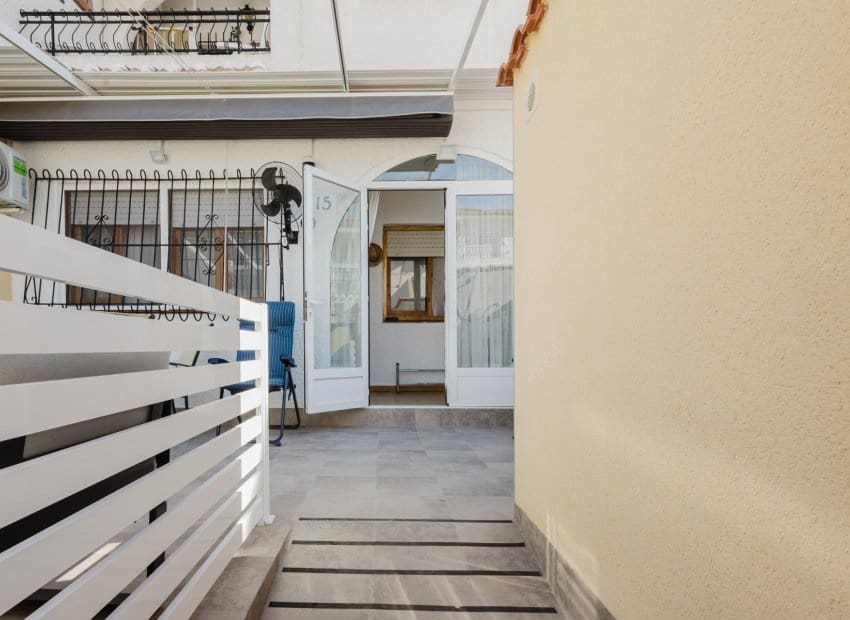 3 Zimmer Bungalow zu verkaufen in Torrevieja - 185.000 € (Ref: 9523426)