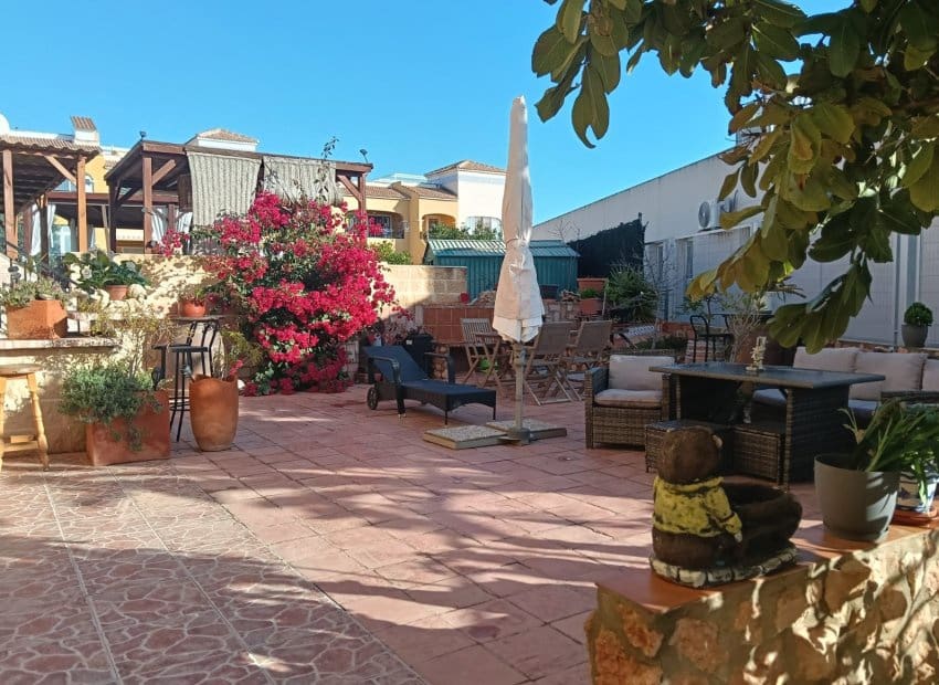 2 slaapkamer Appartement te koop in Los Montesinos met zwembad - € 169.900 (Ref: 9523431)