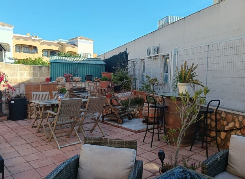 2 slaapkamer Appartement te koop in Los Montesinos met zwembad - € 169.900 (Ref: 9523431)