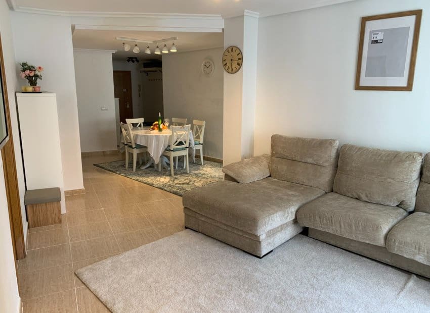 3 bedroom Apartment for sale in Torrevieja - € 165,000 (Ref: 9523435)