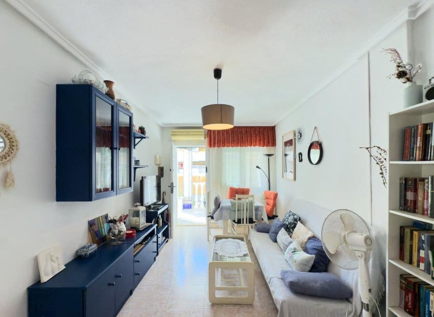 2 sypialnia Apartament na sprzedaż w Torrevieja z basenem - 164 300 € (Ref: 9523436)