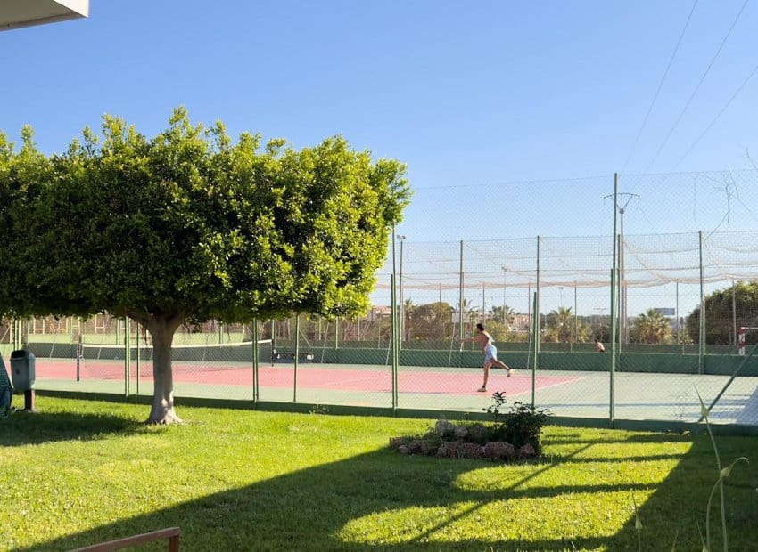 2 sypialnia Apartament na sprzedaż w Torrevieja z basenem - 164 300 € (Ref: 9523436)