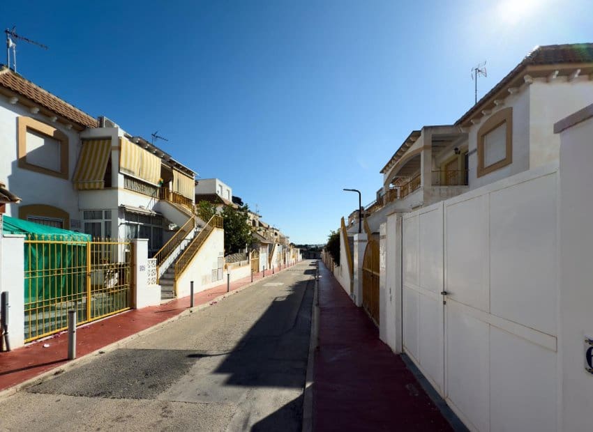 2 sypialnia Apartament na sprzedaż w Torrevieja z basenem - 164 300 € (Ref: 9523436)