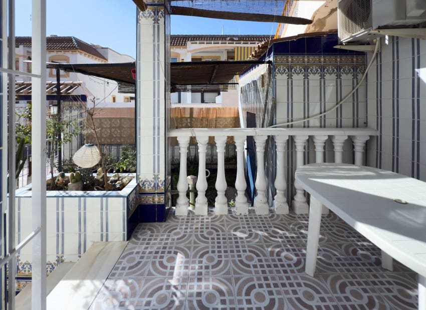 2 sypialnia Apartament na sprzedaż w Torrevieja z basenem - 164 300 € (Ref: 9523436)