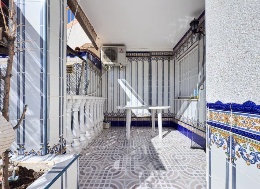 2 sypialnia Apartament na sprzedaż w Torrevieja z basenem - 164 300 € (Ref: 9523436)