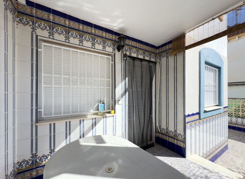 2 sypialnia Apartament na sprzedaż w Torrevieja z basenem - 164 300 € (Ref: 9523436)