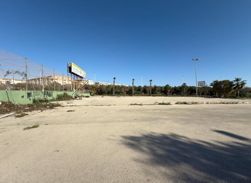 2 sypialnia Apartament na sprzedaż w Torrevieja z basenem - 164 300 € (Ref: 9523436)