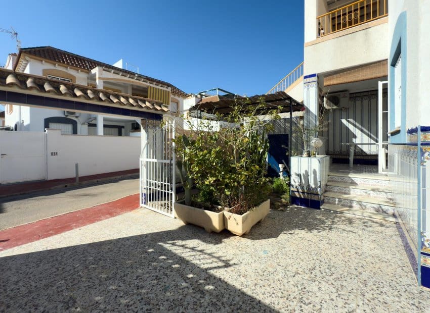 2 sypialnia Apartament na sprzedaż w Torrevieja z basenem - 164 300 € (Ref: 9523436)