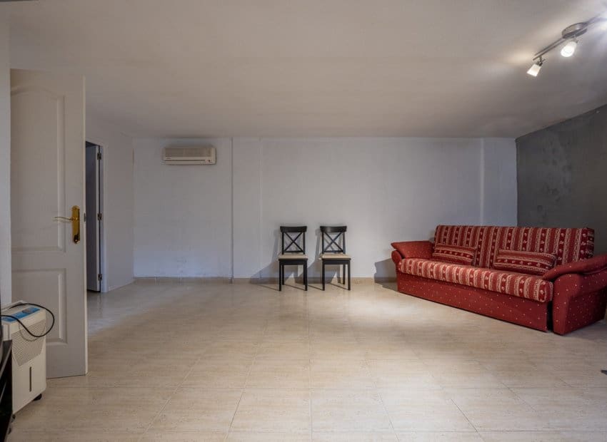 2 slaapkamer Halfvrijstaande villa te koop in Guardamar del Segura met zwembad - € 299.900 (Ref: 9524656)