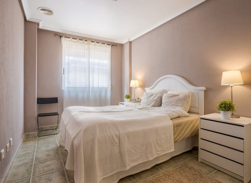 2 slaapkamer Halfvrijstaande villa te koop in Guardamar del Segura met zwembad - € 299.900 (Ref: 9524656)