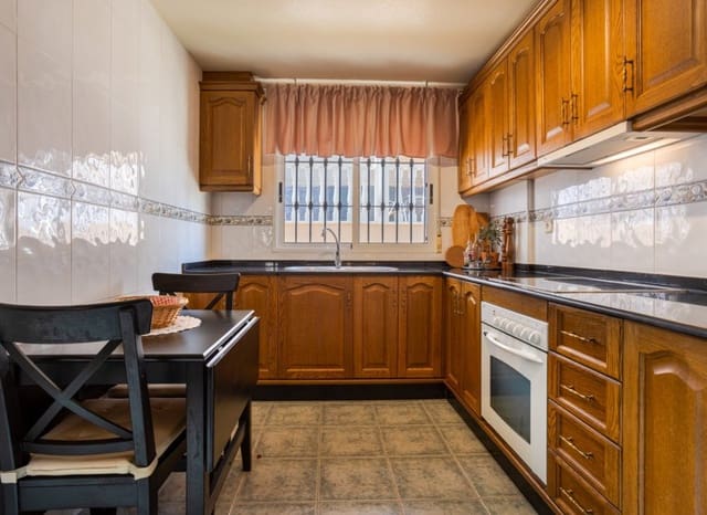 2 slaapkamer Halfvrijstaande villa te koop in El Moncayo - El Pòrtic, Guardamar del Segura met zwembad - € 299.900 (Ref: 9524656)