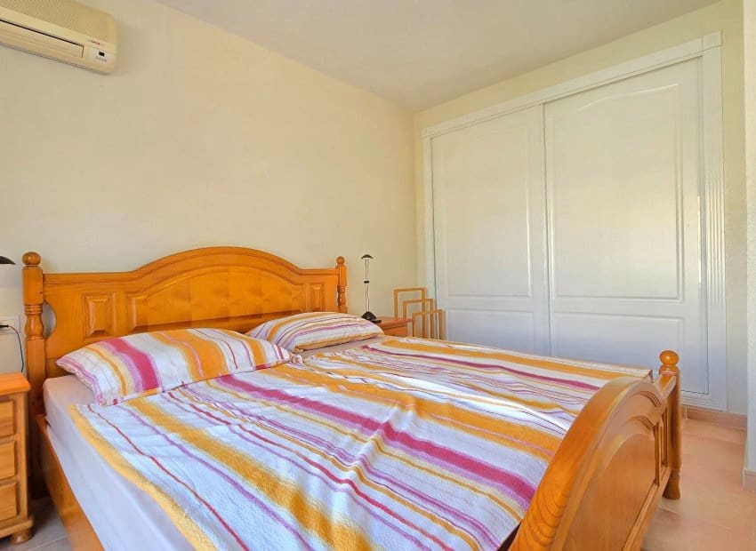 3 sypialnia Willa na sprzedaż w Orihuela Costa z basenem - 299 500 € (Ref: 9524657)