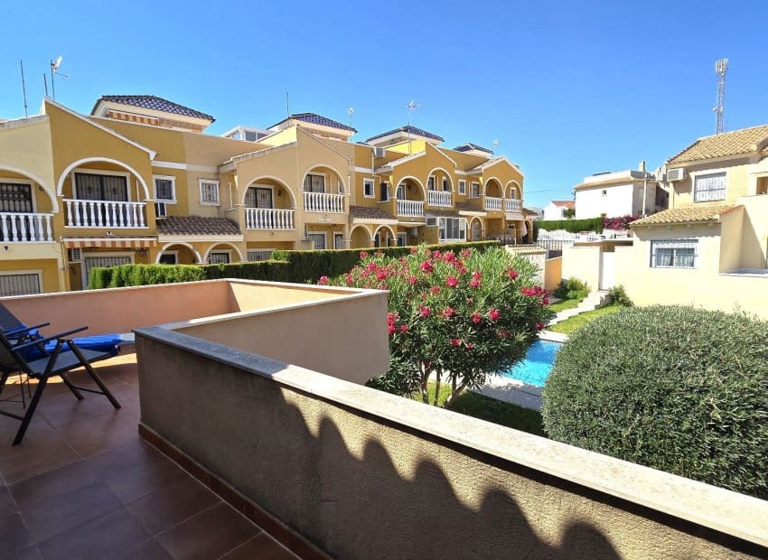 3 sypialnia Willa na sprzedaż w Orihuela Costa z basenem - 299 500 € (Ref: 9524657)