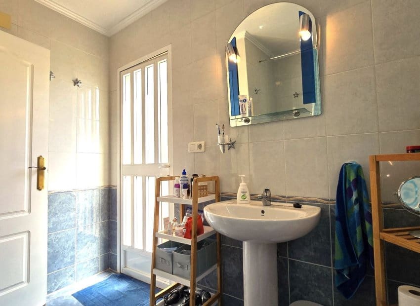 3 sypialnia Willa na sprzedaż w Orihuela Costa z basenem - 299 500 € (Ref: 9524657)