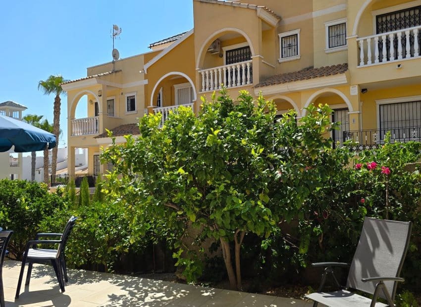 3 sypialnia Willa na sprzedaż w Orihuela Costa z basenem - 299 500 € (Ref: 9524657)