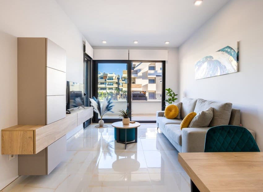 2 soveværelse Lejlighed til salg i Los Altos med swimmingpool - € 285.000 (Ref: 9524662)