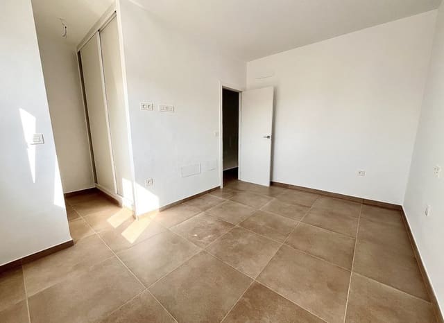 3 slaapkamer Rijtjeshuis te koop in Pilar de la Horadada ciudad, Pilar de la Horadada met zwembad - € 265.000 (Ref: 9524666)