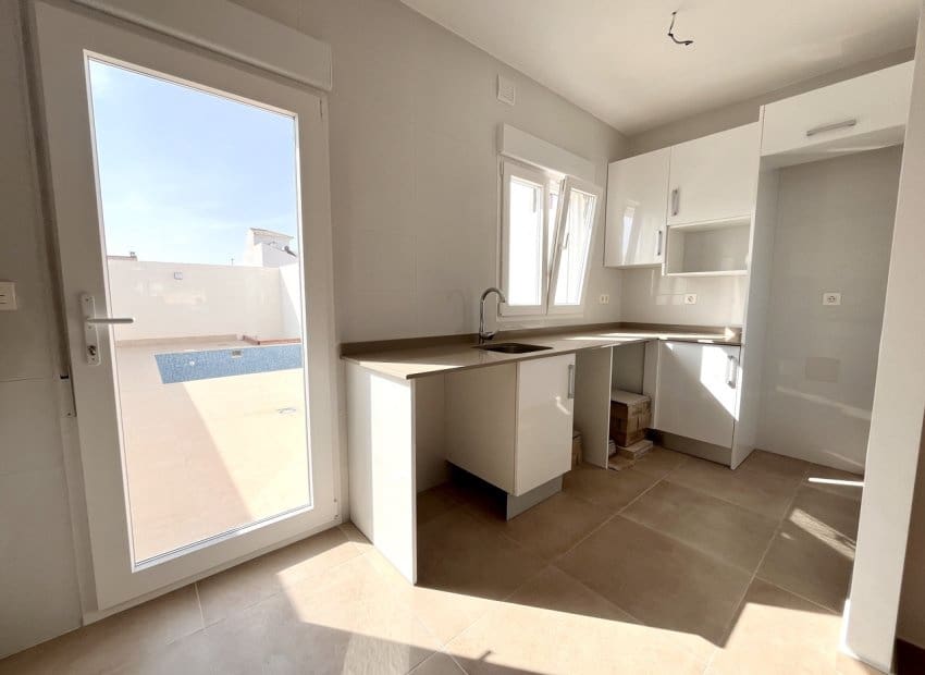 3 slaapkamer Rijtjeshuis te koop in Pilar de la Horadada met zwembad - € 265.000 (Ref: 9524666)