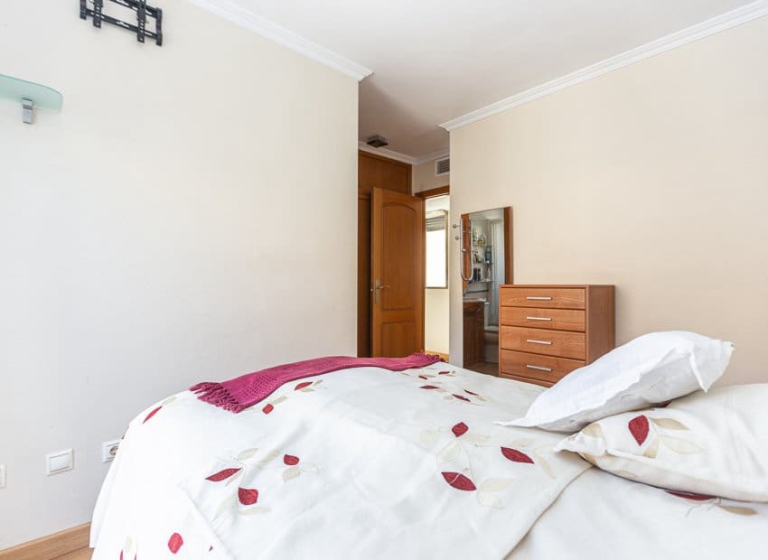 3 soverom Penthouse til salgs i Torrevieja med svømmebasseng - € 259 900 (Ref: 9524668)