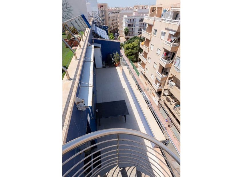 3 soverom Penthouse til salgs i Torrevieja med svømmebasseng - € 259 900 (Ref: 9524668)