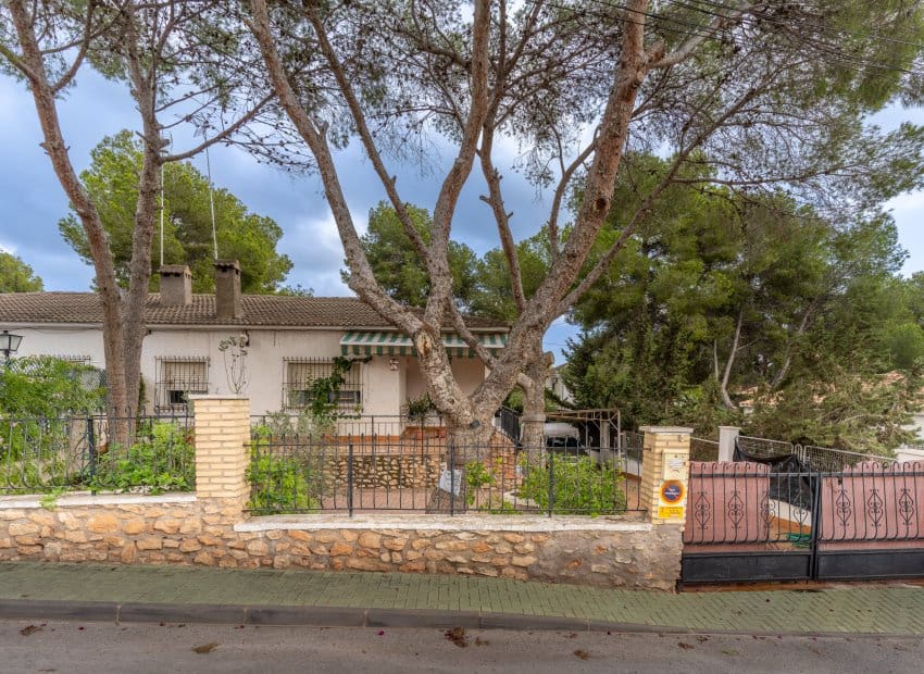 Pareado de 4 habitaciones en Pinar de Campoverde en venta con piscina - 259.900 € (Ref: 9524669)