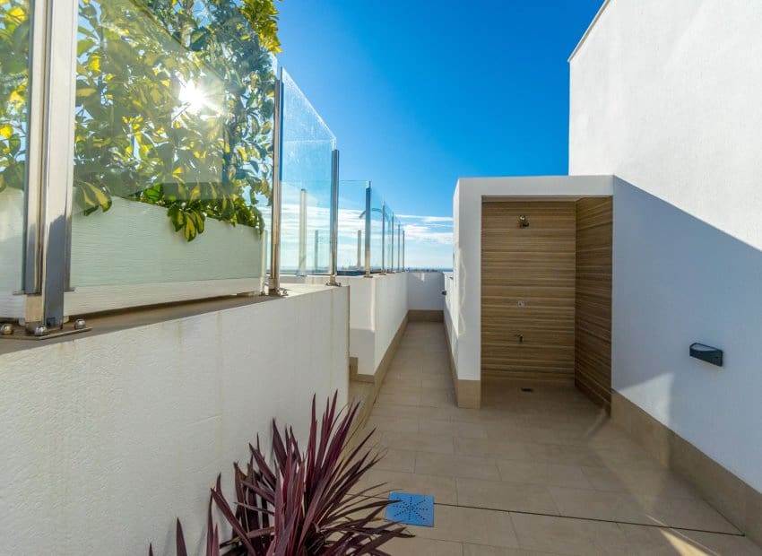 Apartamento de 2 habitaciones en Torrevieja en venta con piscina - 259.000 € (Ref: 9524670)