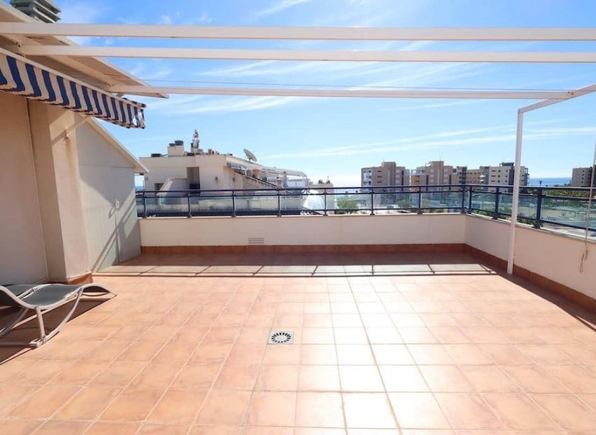 2 slaapkamer Penthouse te koop in Pilar de la Horadada met zwembad - € 329.900 (Ref: 9524736)