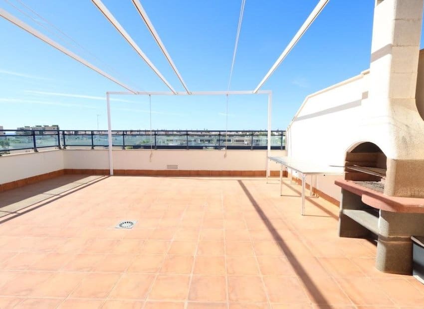 2 slaapkamer Penthouse te koop in Pilar de la Horadada met zwembad - € 329.900 (Ref: 9524736)