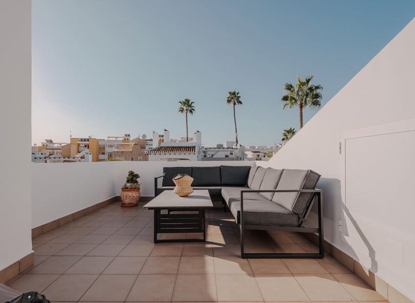 Apartamento de 3 habitaciones en Filipinas en venta con piscina - 319.000 € (Ref: 9524739)