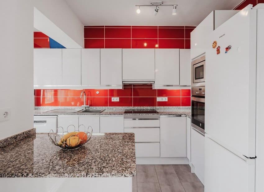 Apartamento de 3 habitaciones en Filipinas en venta con piscina - 319.000 € (Ref: 9524739)