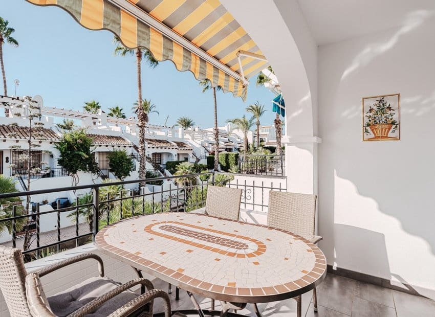 Apartamento de 3 habitaciones en Filipinas en venta con piscina - 319.000 € (Ref: 9524739)