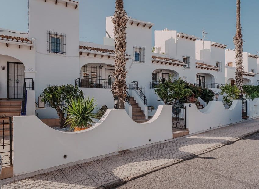 Apartamento de 3 habitaciones en Filipinas en venta con piscina - 319.000 € (Ref: 9524739)