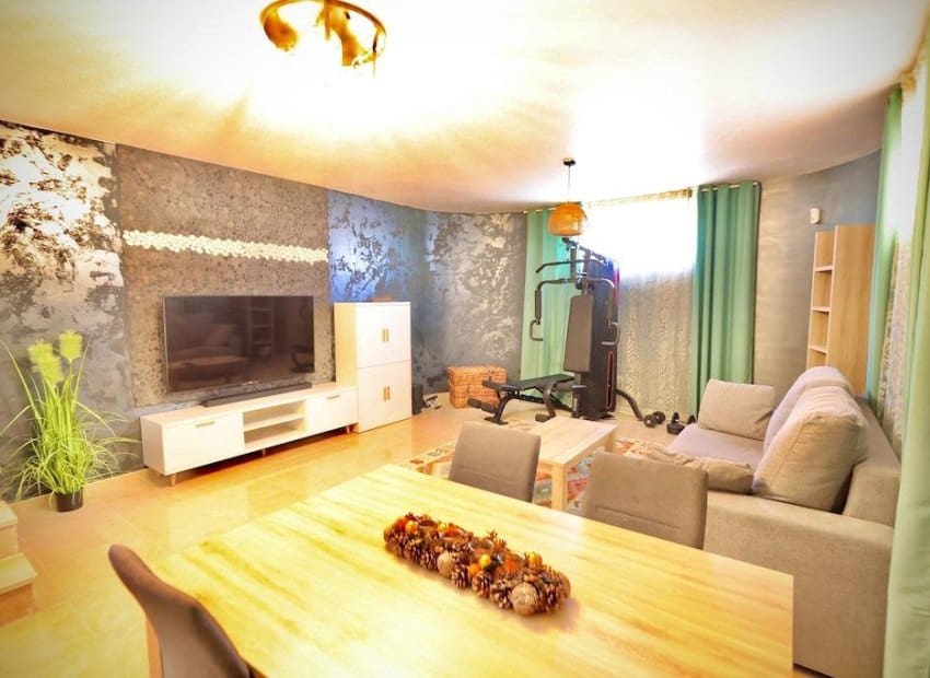 4 Zimmer Villa zu verkaufen in San Miguel de Salinas mit Pool - 309.000 € (Ref: 9524740)