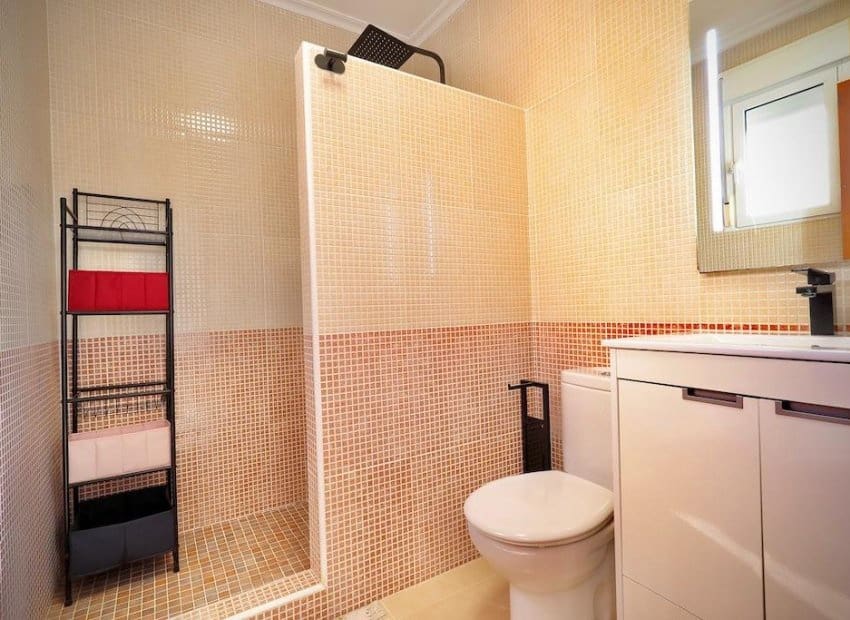 4 Zimmer Villa zu verkaufen in San Miguel de Salinas mit Pool - 309.000 € (Ref: 9524740)