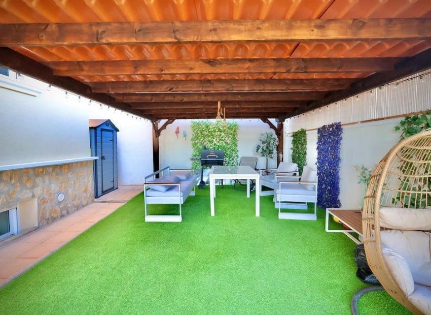 4 Zimmer Villa zu verkaufen in San Miguel de Salinas mit Pool - 309.000 € (Ref: 9524740)