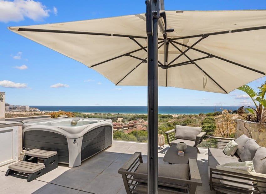 2 soveværelse Penthouse til salg i Gran Alacant med swimmingpool - € 419.000 (Ref: 9525346)