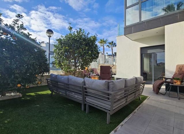 3 makuuhuone Paritalo myytävänä paikassa Rojales mukana uima-altaan - 410 000 € (Ref: 9525347)